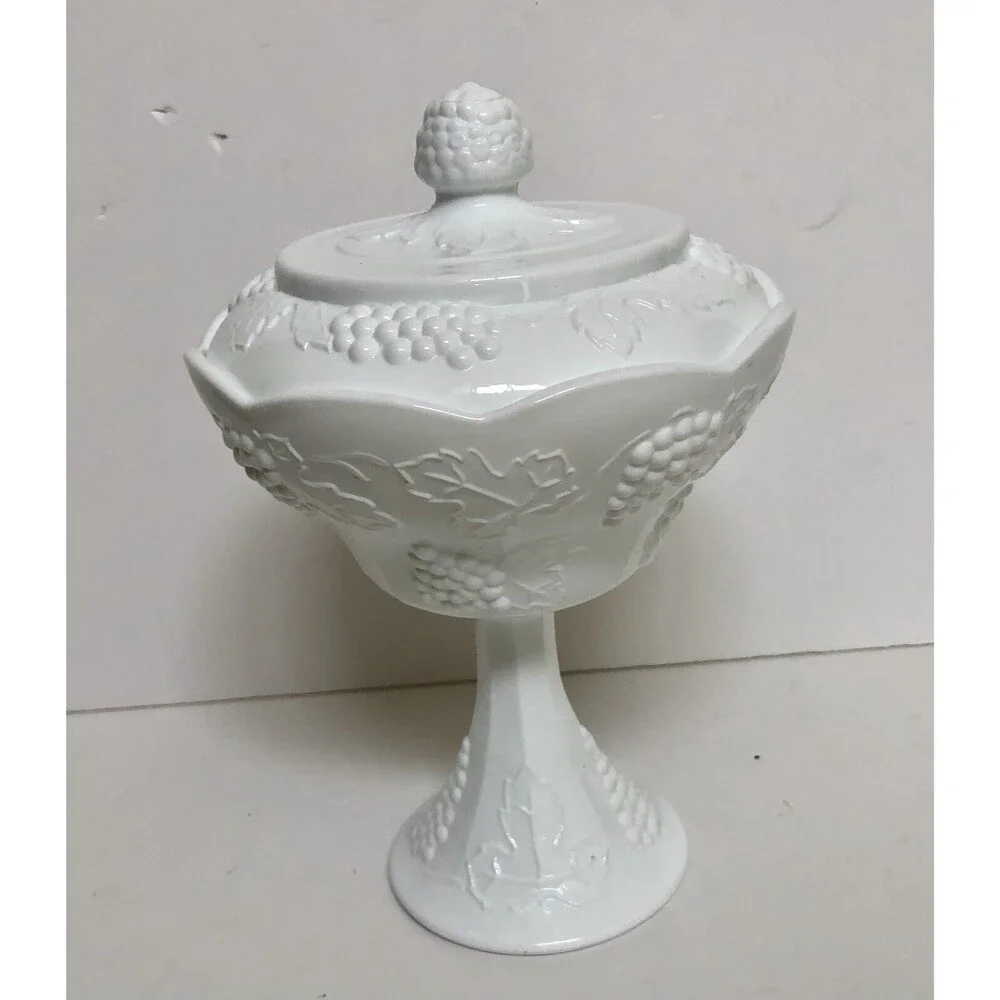 PEDESTAL CANDY DISH MIL GLASS BOWL COVERED GRAPE PATTERN 10